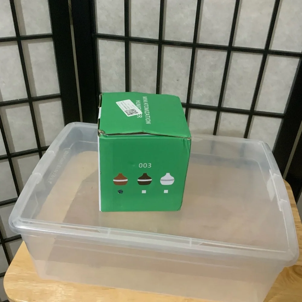 NWT Mini Humidifier Atomizer